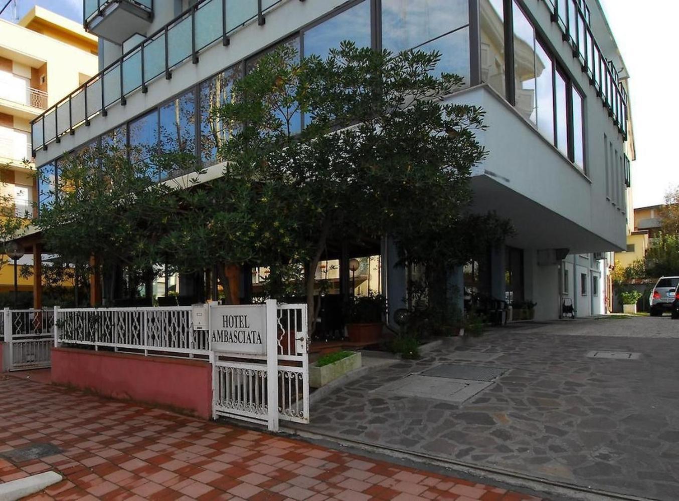 Hotel Ambasciata تْشيزيناتيكو المظهر الخارجي الصورة